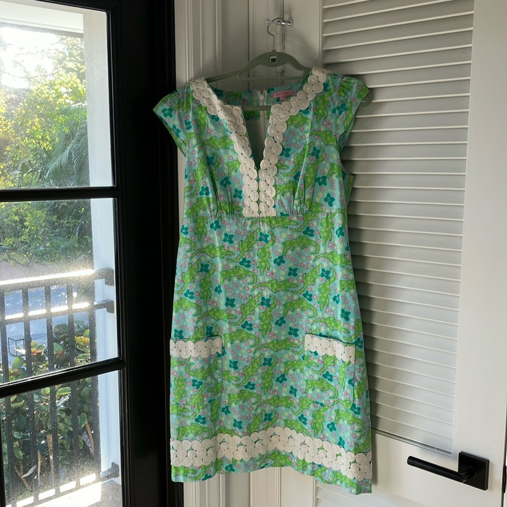 Lilly Pulitzer vintage alligator shift print dress.